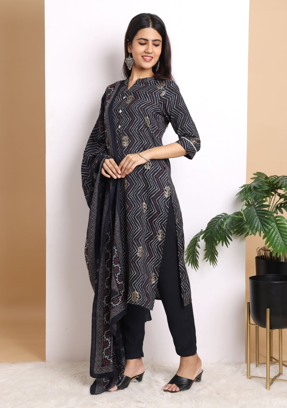 Black Geometric Print Pant Set with Dupatta