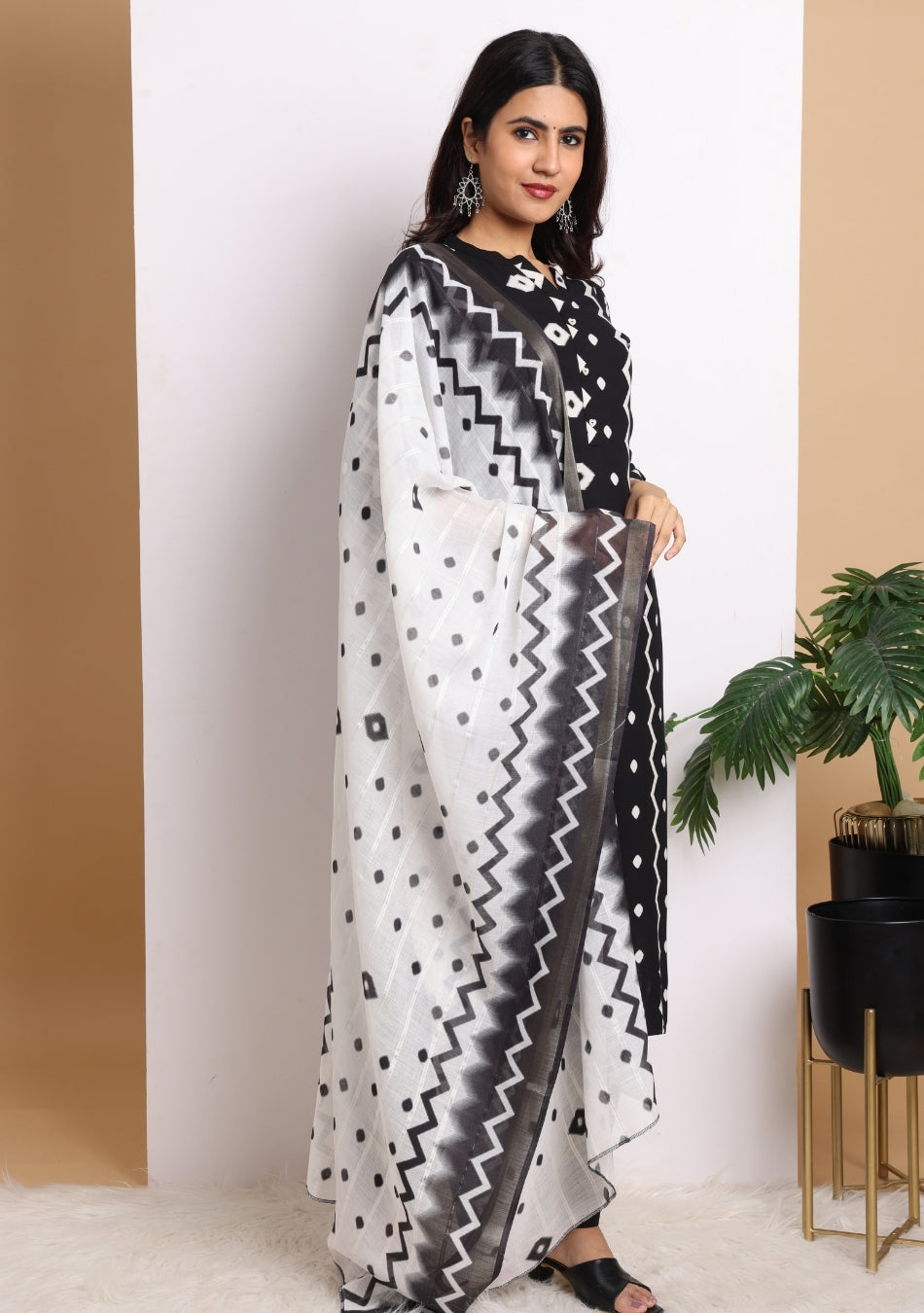 Monochrome Maze Pant Set with Dupatta