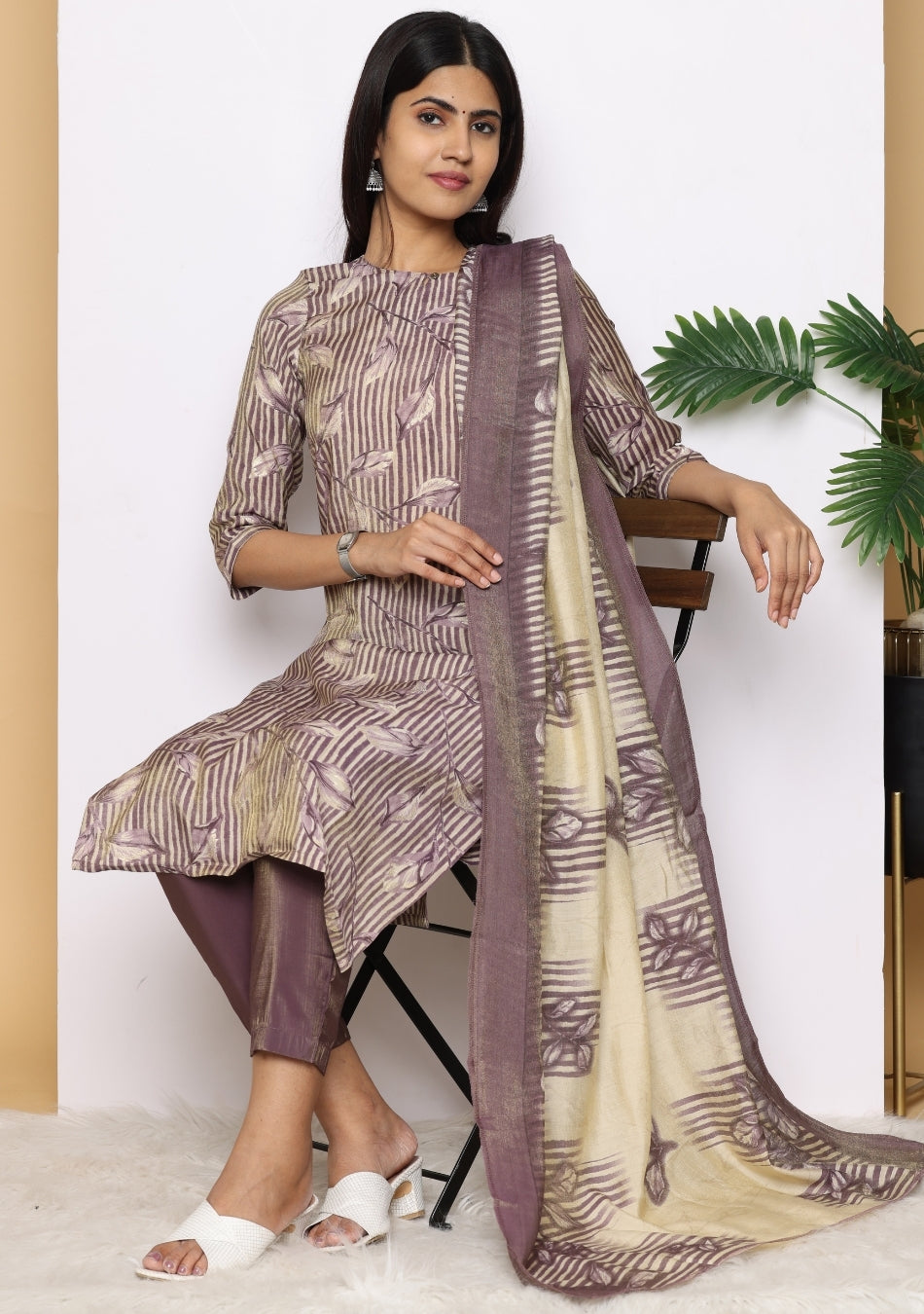 Lilac Leaf Pant Set with Dupatta