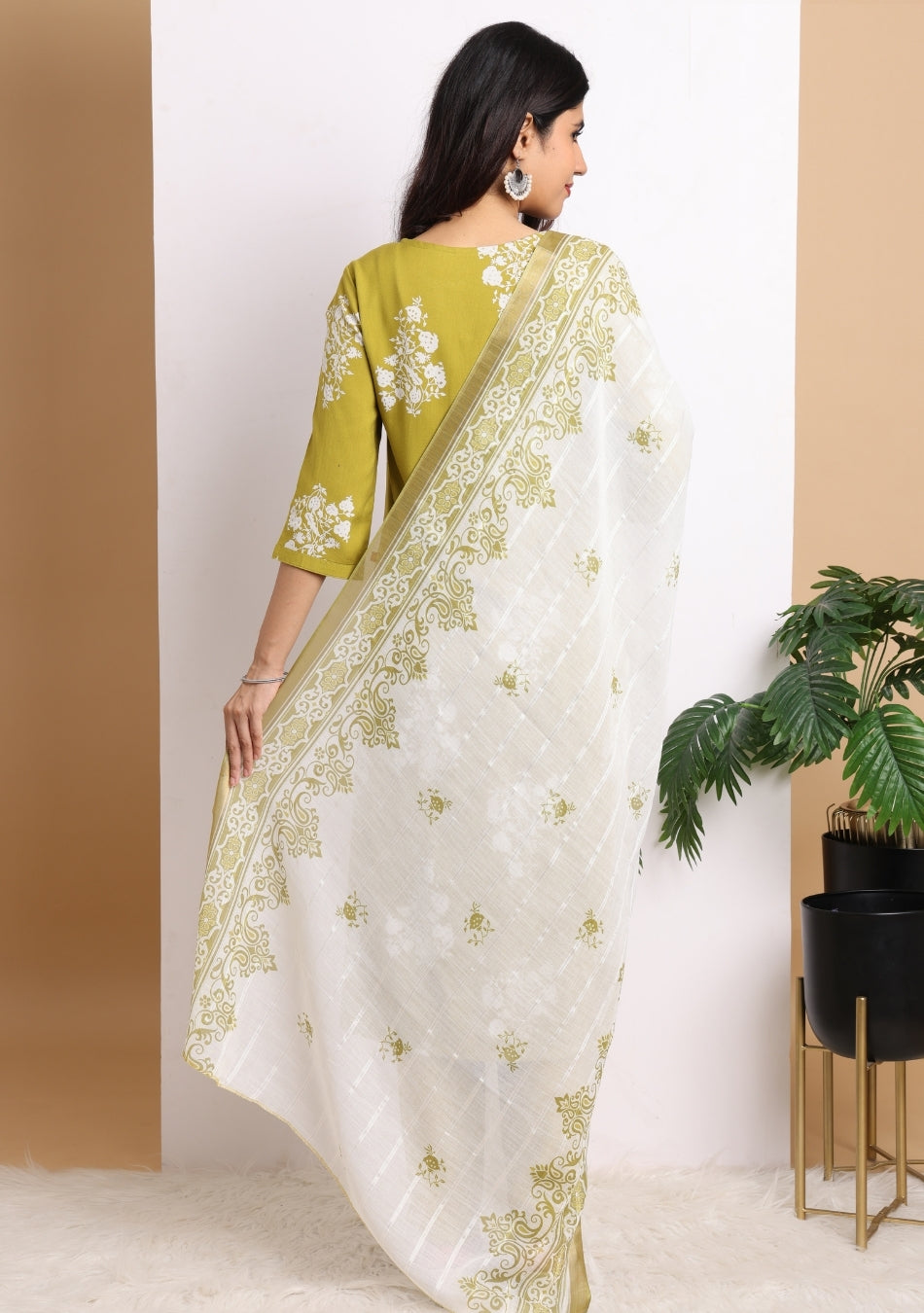 Sunlit Grove Pant Set with Dupatta