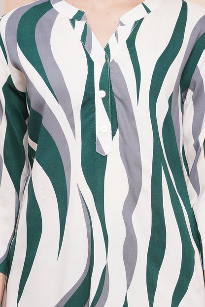 Wavy Wanderer Striped Print Top