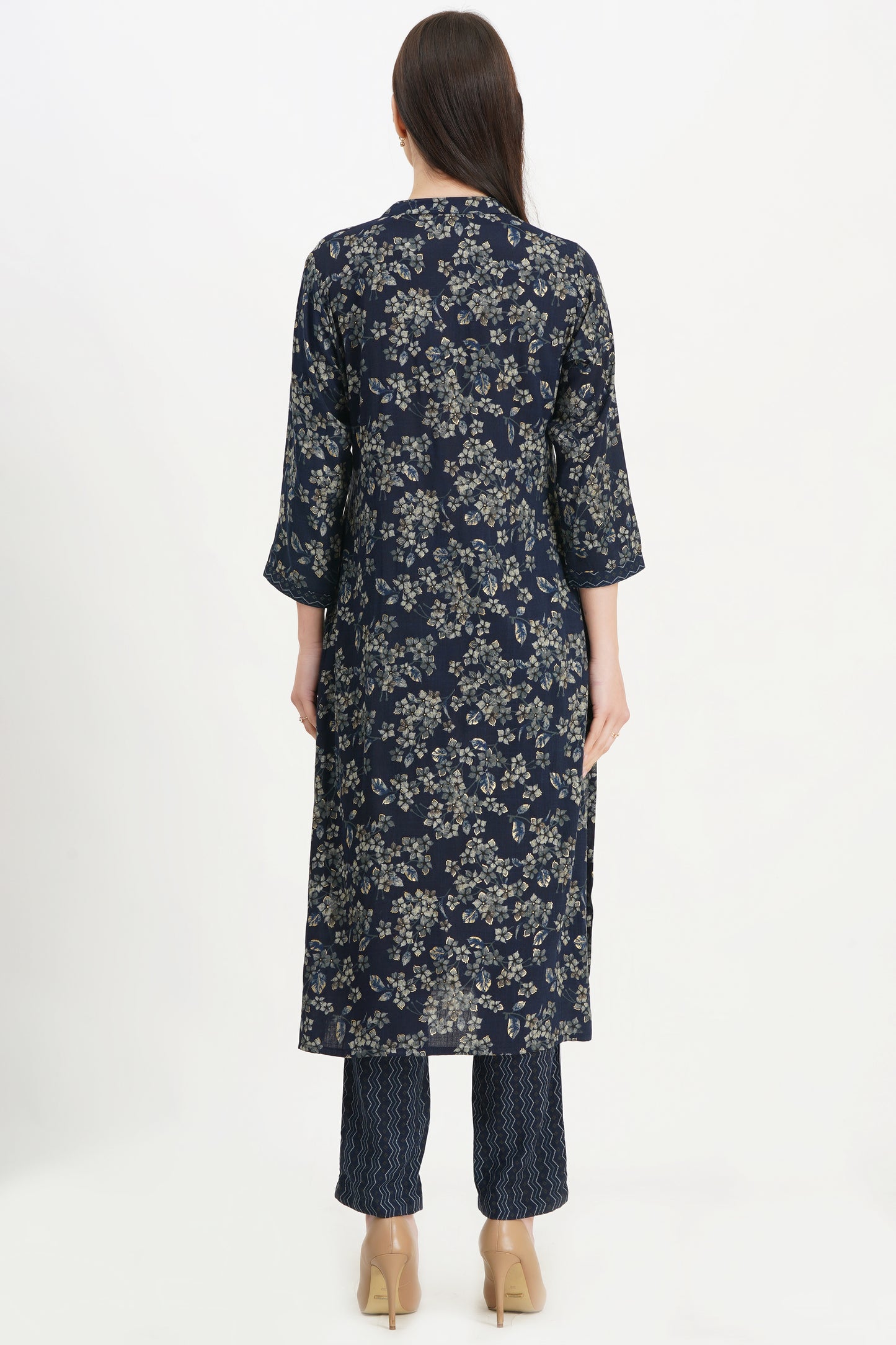 Elegant Floral Design Pant Suit with Dupatta